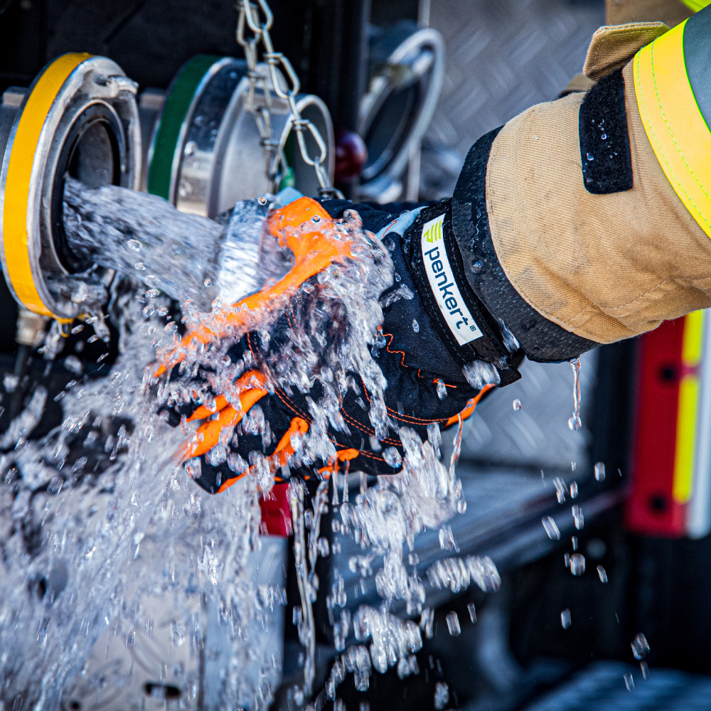 Hypa Grip Rescue im Einsatz mit Wasser